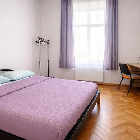 Apartmán джерельна 25, в центрі з двома ізольованими спальнями