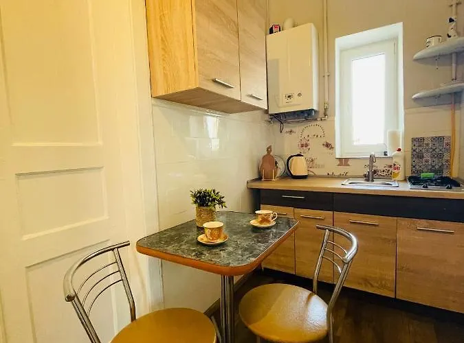 شقة джерельна 25, в центрі з двома ізольованими спальнями