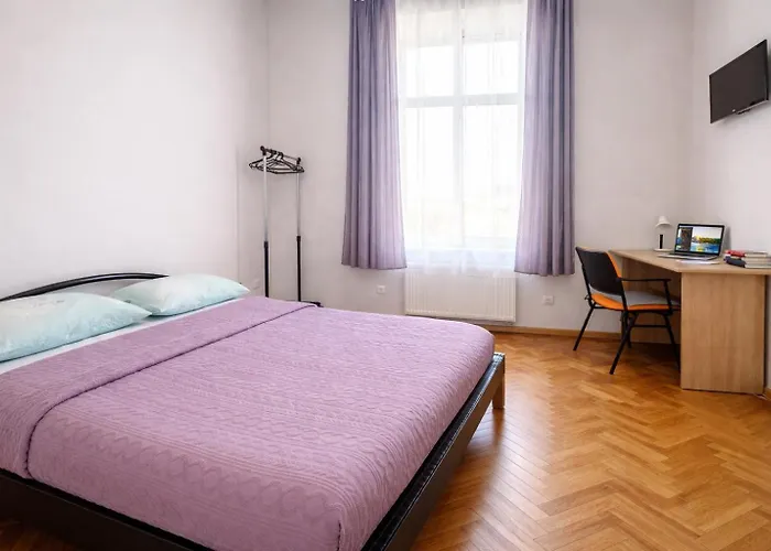 Apartmán джерельна 25, в центрі з двома ізольованими спальнями